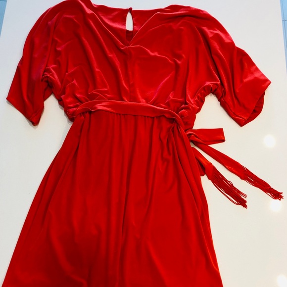 Jessica Simpson Draped Cold Shoulder Dress. Size L - Picture 4 of 4